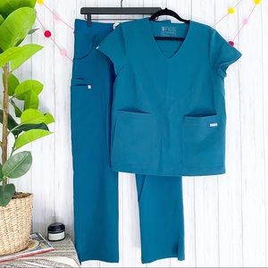 Figs Caribbean Blue scrub set MEDIUM